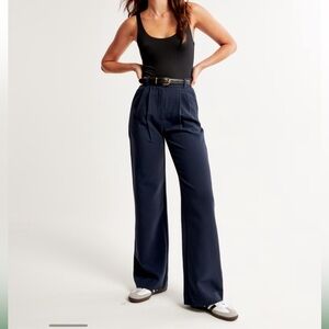 26R NWOT Sloane Tailored Wide Leg Pant